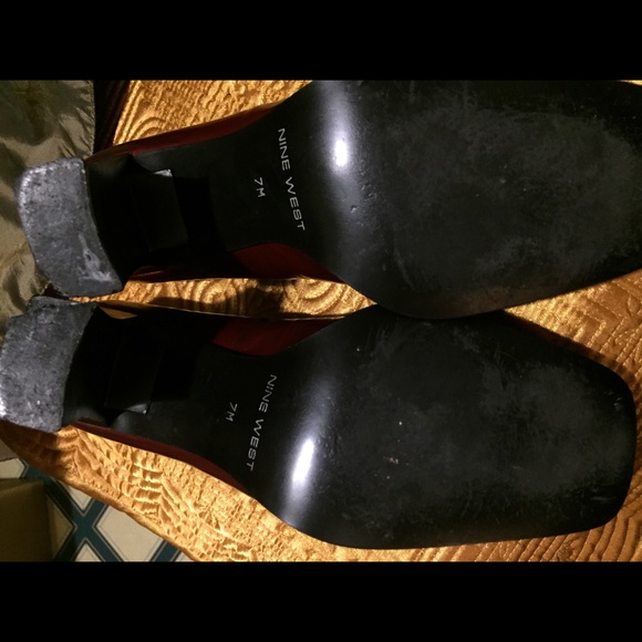 Burgundy Dress Pumpsc - Picture 4 of 4